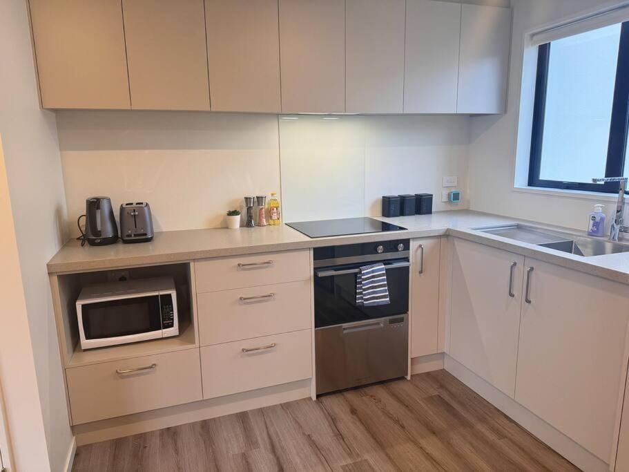 Cbd Luxury Parkside Living 2 Bedroom With Parking クライストチャーチ エクステリア 写真