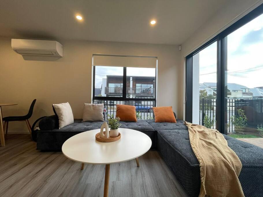 Cbd Luxury Parkside Living 2 Bedroom With Parking クライストチャーチ エクステリア 写真
