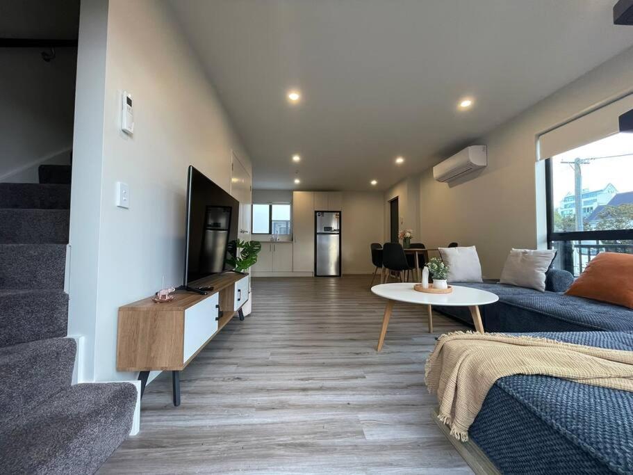 Cbd Luxury Parkside Living 2 Bedroom With Parking クライストチャーチ エクステリア 写真