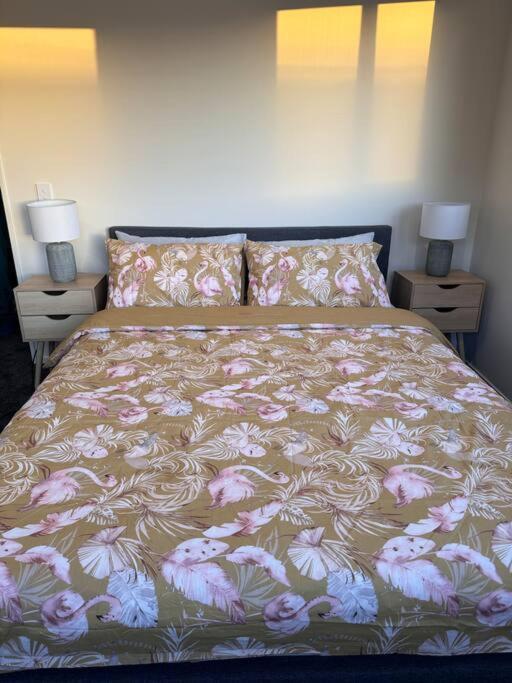 Cbd Luxury Parkside Living 2 Bedroom With Parking クライストチャーチ エクステリア 写真