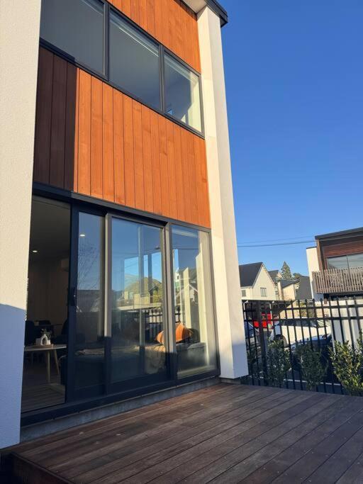 Cbd Luxury Parkside Living 2 Bedroom With Parking クライストチャーチ エクステリア 写真