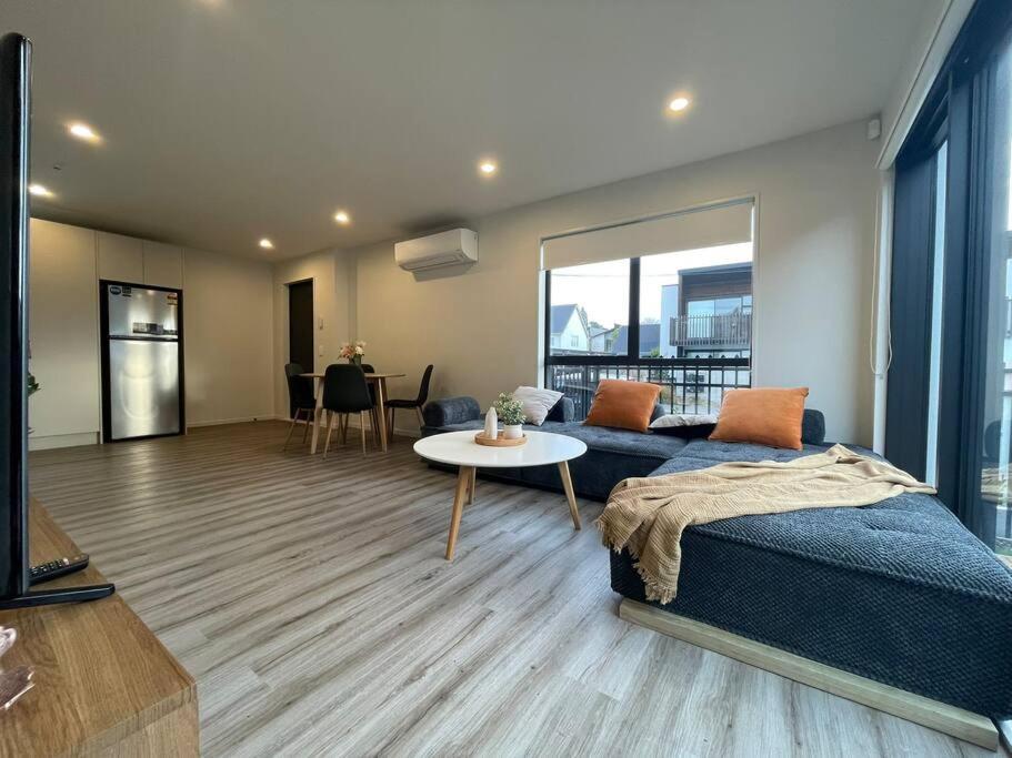 Cbd Luxury Parkside Living 2 Bedroom With Parking クライストチャーチ エクステリア 写真