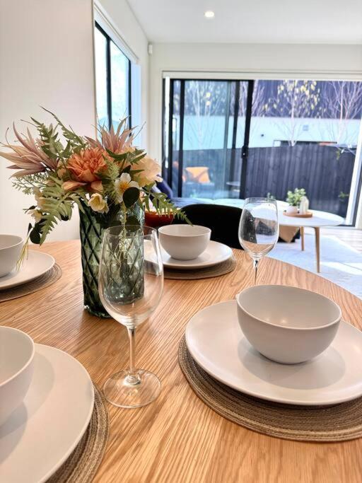 Cbd Luxury Parkside Living 2 Bedroom With Parking クライストチャーチ エクステリア 写真