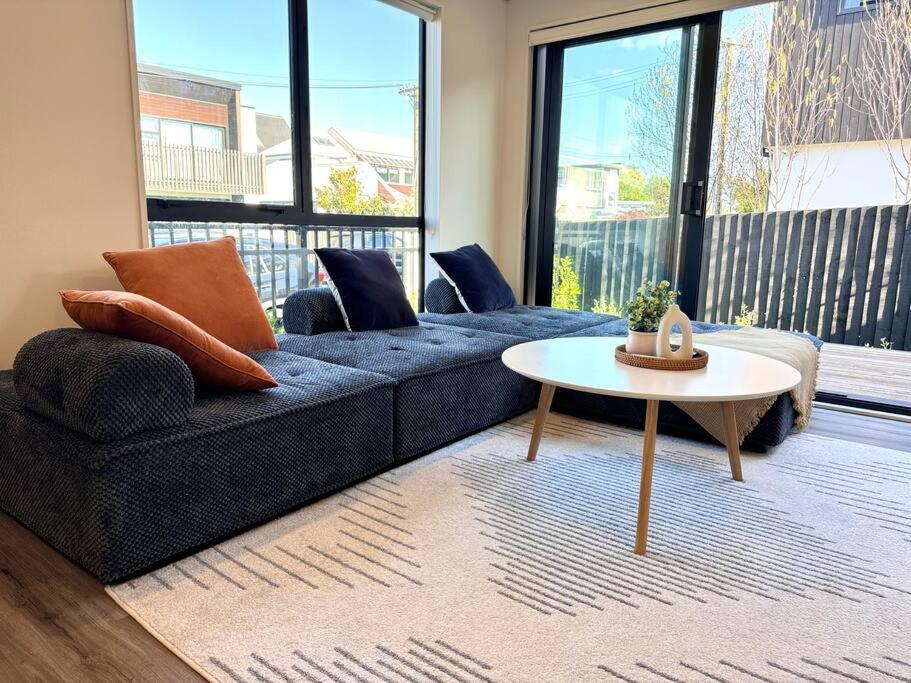 Cbd Luxury Parkside Living 2 Bedroom With Parking クライストチャーチ エクステリア 写真